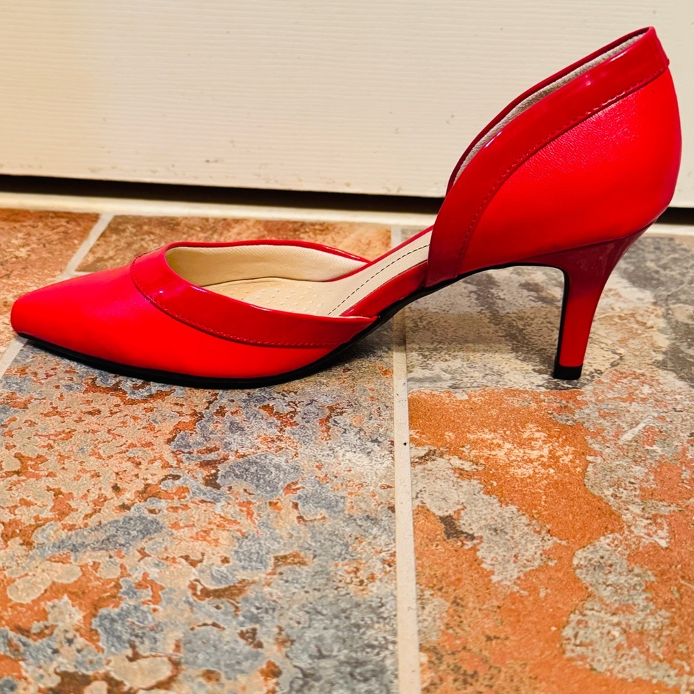 🌹NWOB!!! Festive Life Stride Red Patent Heels Classic Stiletto D’Orsay Pumps! - Picture 10 of 16